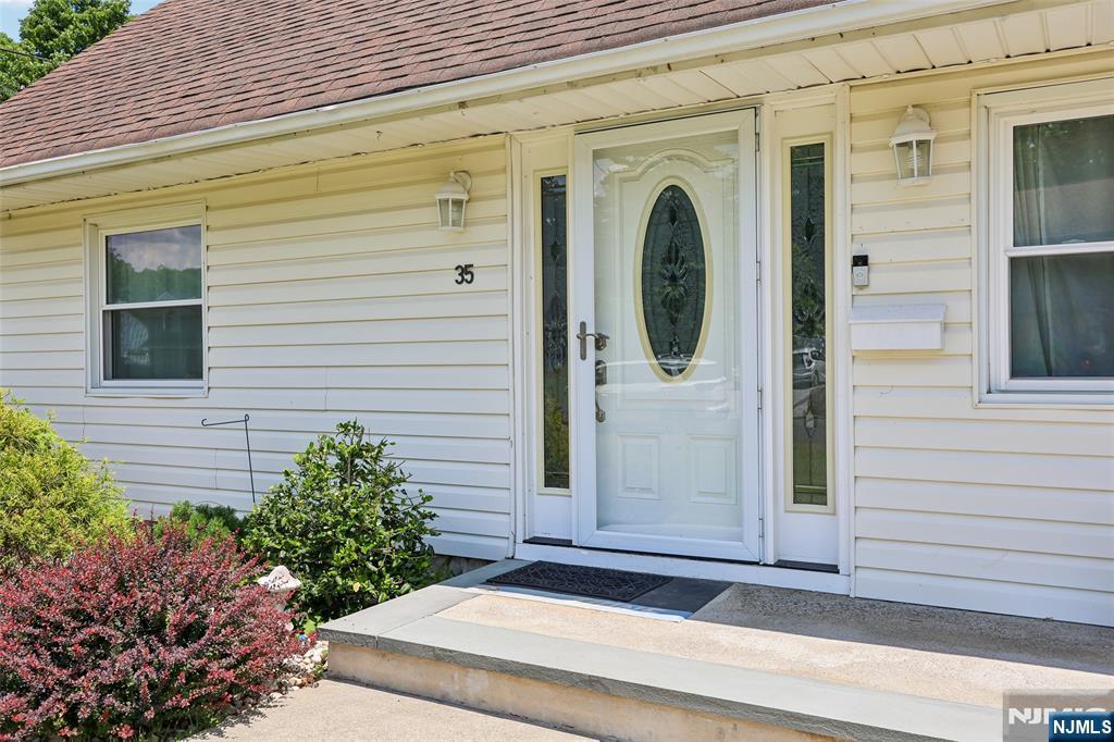 35 Spruce Road - Photo 3