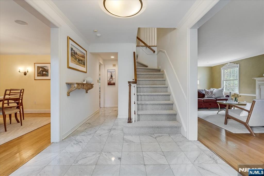 14 Kenneth Road - Photo 3