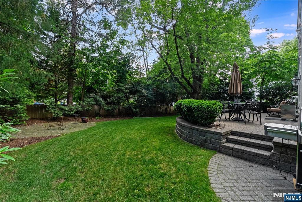 14 Kenneth Road — photo 35