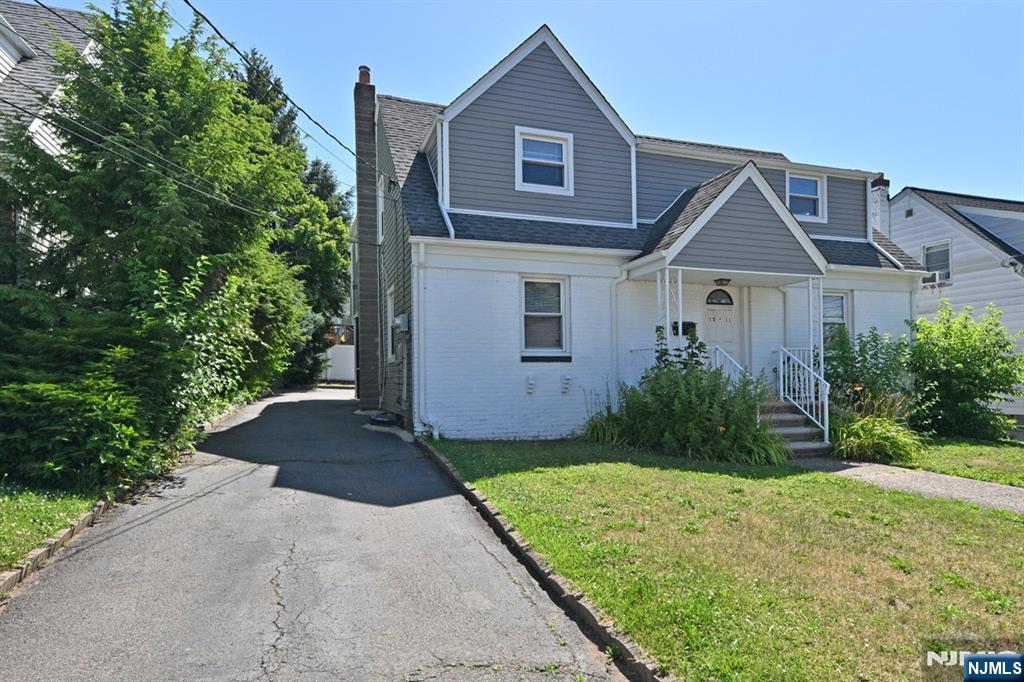 15-11 Parmelee Ave, Fair Lawn, NJ 07410