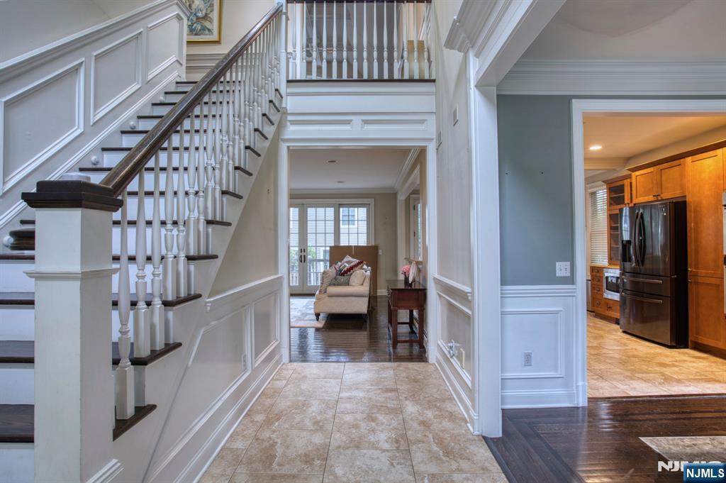 20 Wayne Avenue - Photo 2
