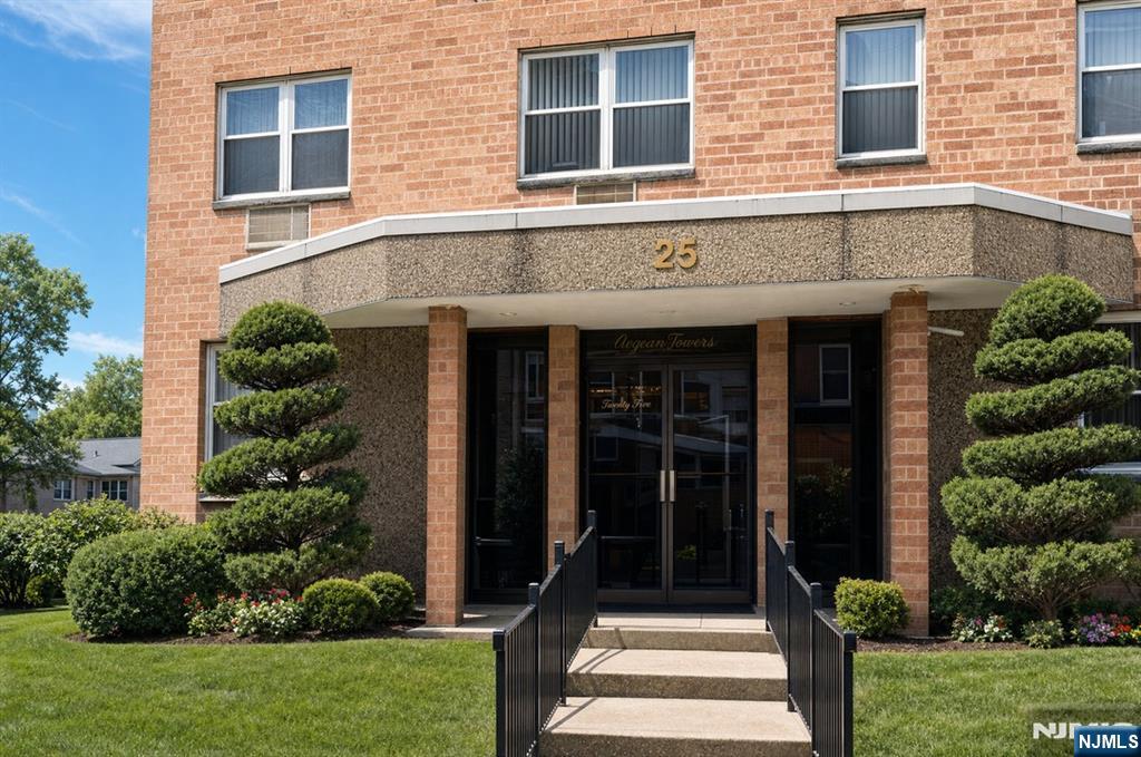 25 Jefferson Street 3D - Photo 2