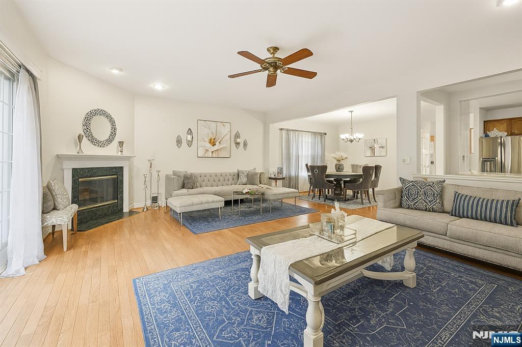 209 Raymound Boulevard - Photo 5