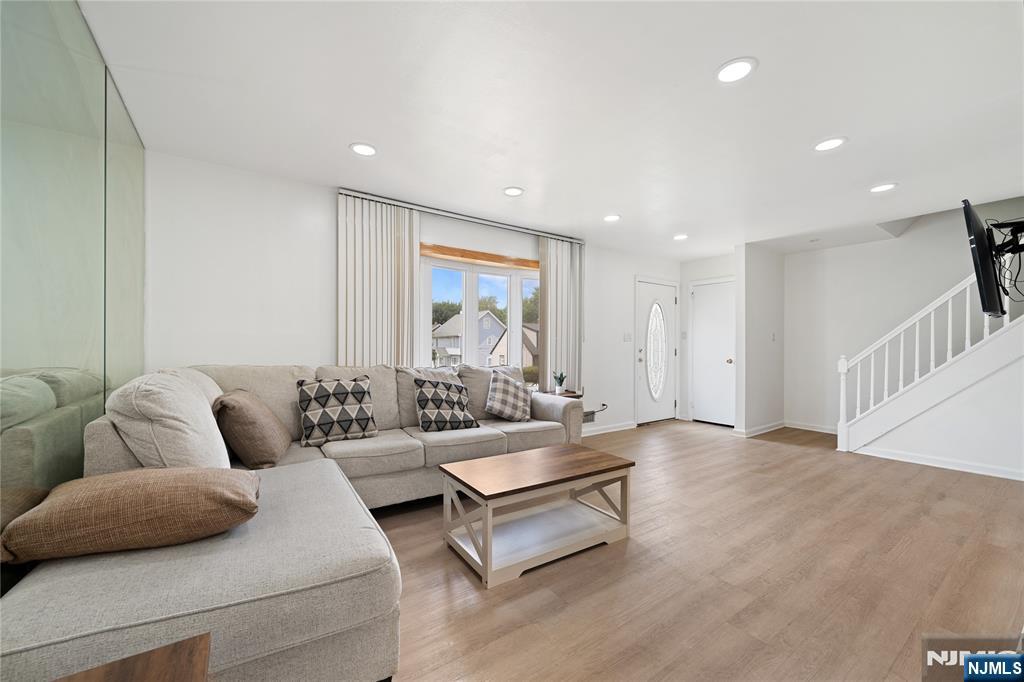 101 John Street - Photo 3
