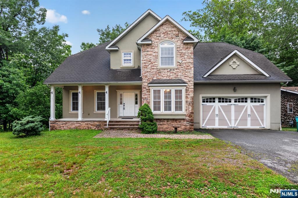 721 Ringwood Avenue - Photo 1