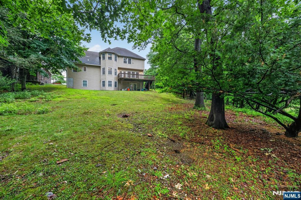 721 Ringwood Avenue - Photo 2