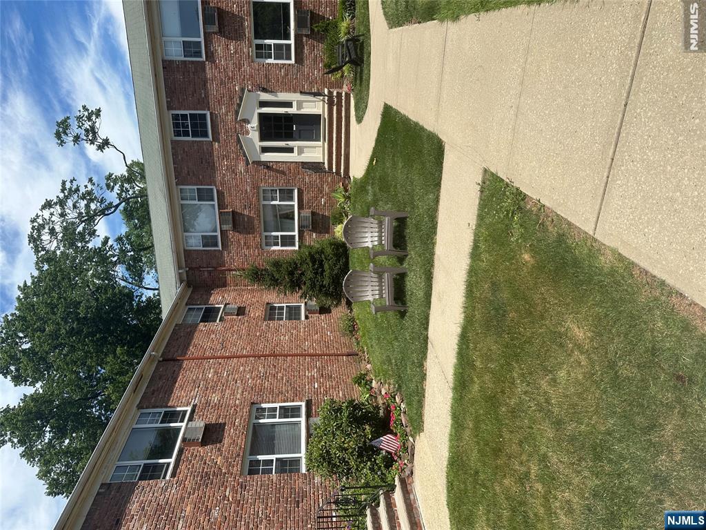 65 Hawthorne Place - Photo 3