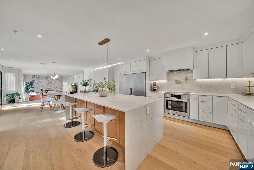 160 Beacon Street — photo 17