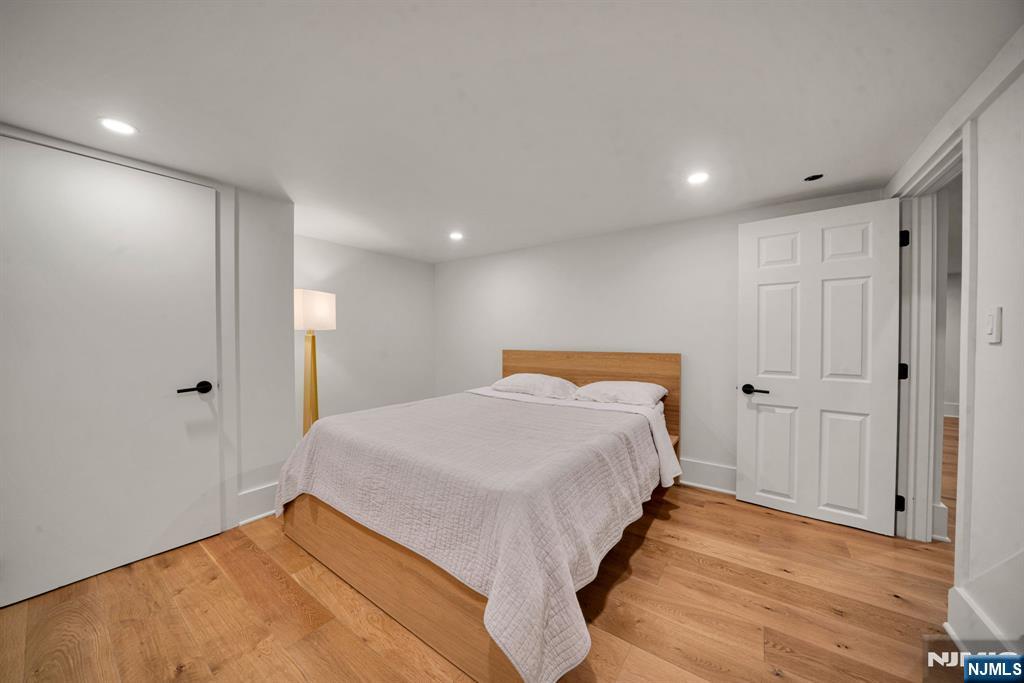 160 Beacon Street — photo 36