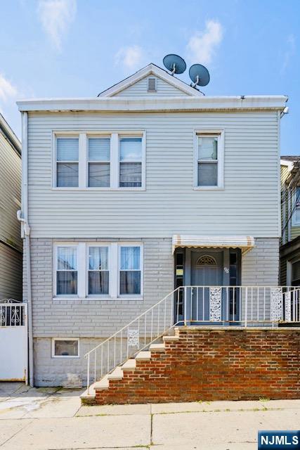 98 Bergen Avenue 1 - Photo 1