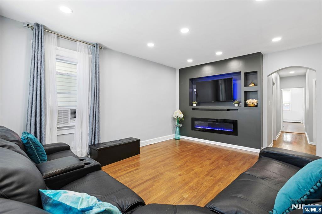 98 Bergen Avenue 1 - Photo 4