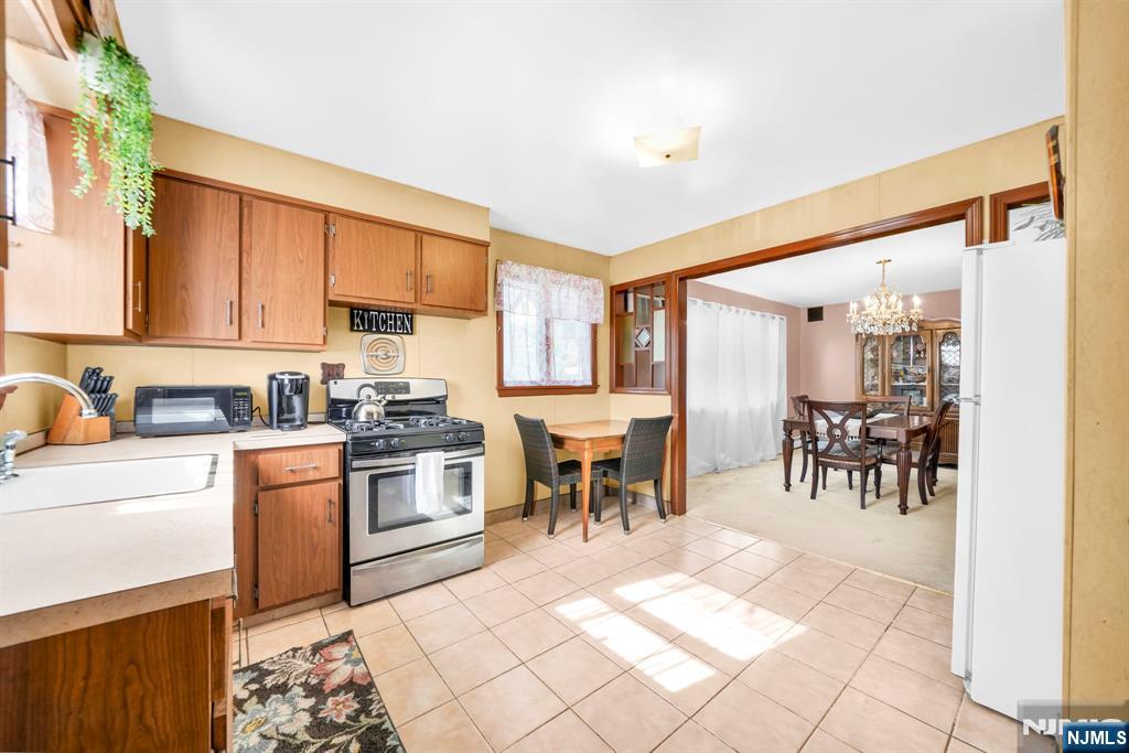 95 E 7th Street - Photo 3