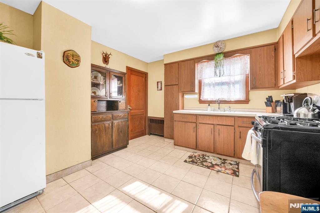 95 E 7th Street - Photo 4