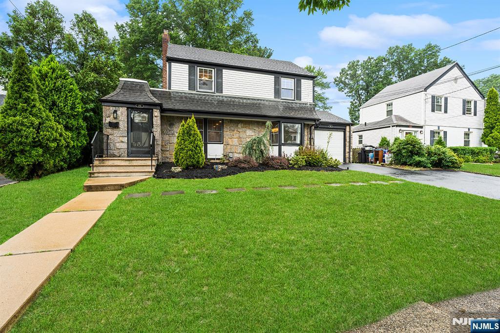 175 Manning Avenue - Photo 1