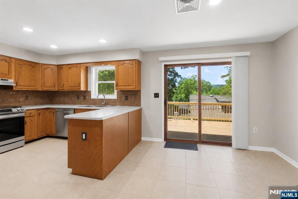 10 Tice Road - Photo 8