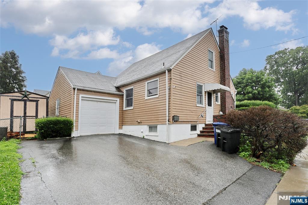 443 Center Street - Photo 4