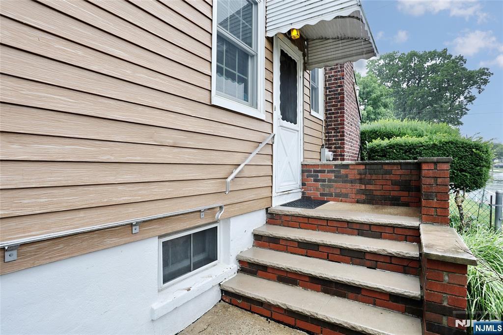 443 Center Street - Photo 5