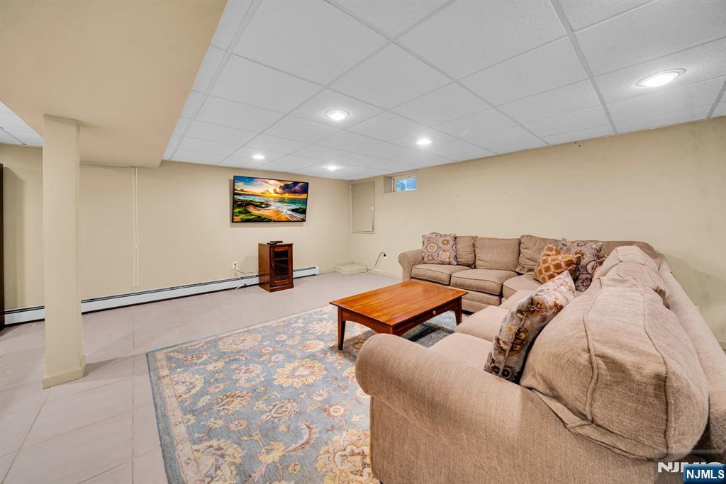 687 East Drive — photo 36