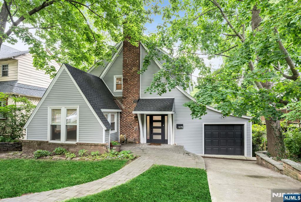 1275 Princeton Road - Photo 1