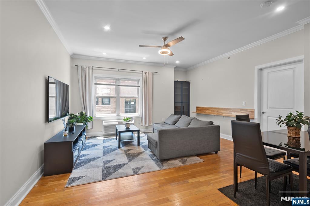 5501 Hudson Avenue 407 - Photo 5