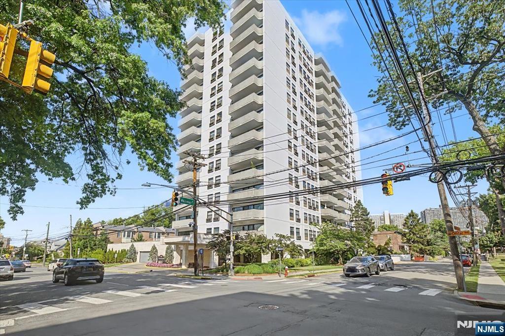 1600 Center Ave #1 A, Fort Lee, NJ 07024