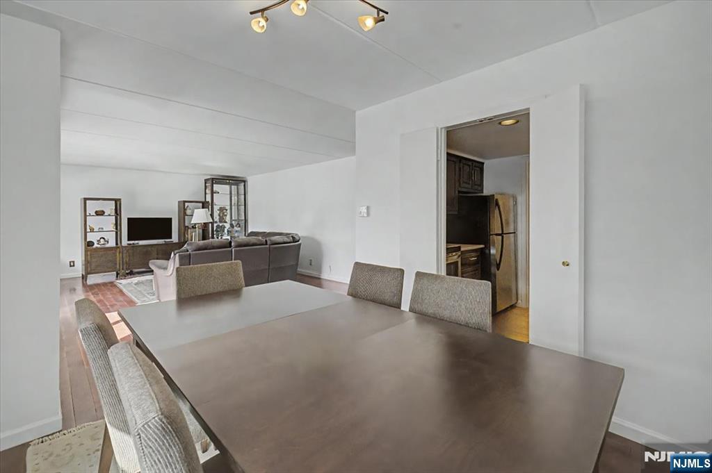 1600 Center Avenue #1 A