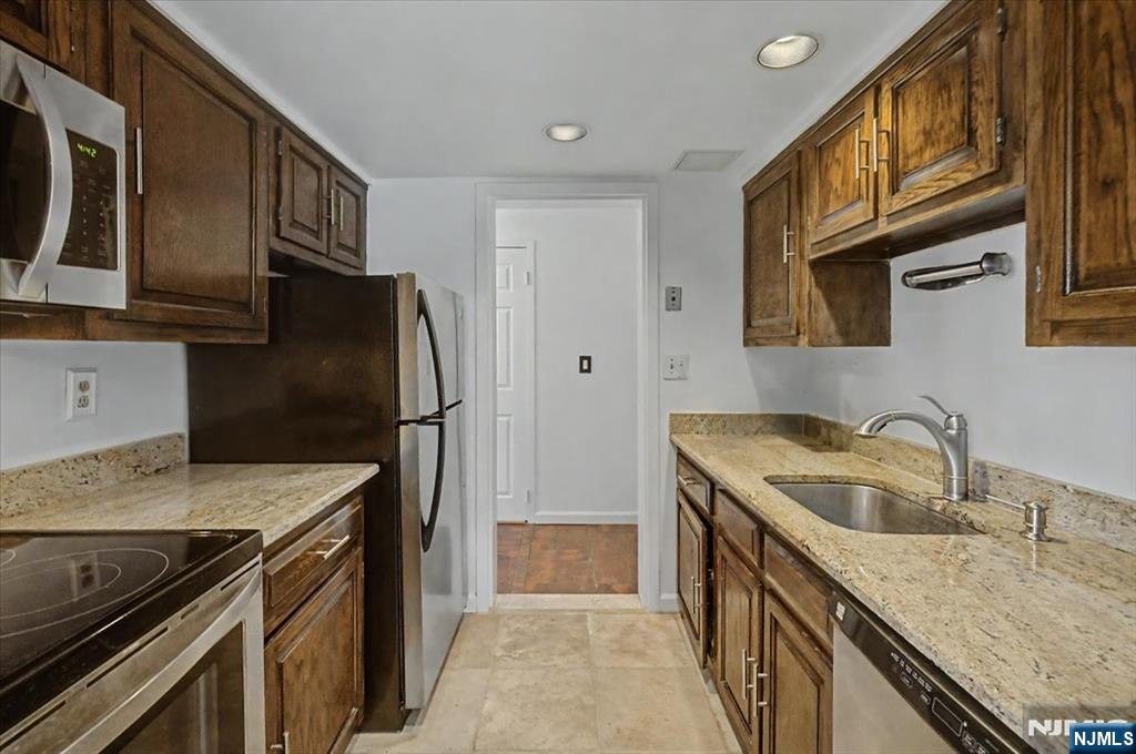 1600 Center Avenue #1 A
