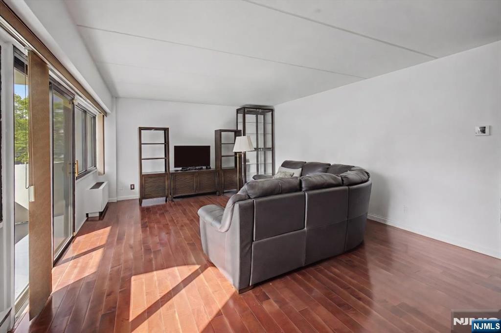 1600 Center Avenue #1 A
