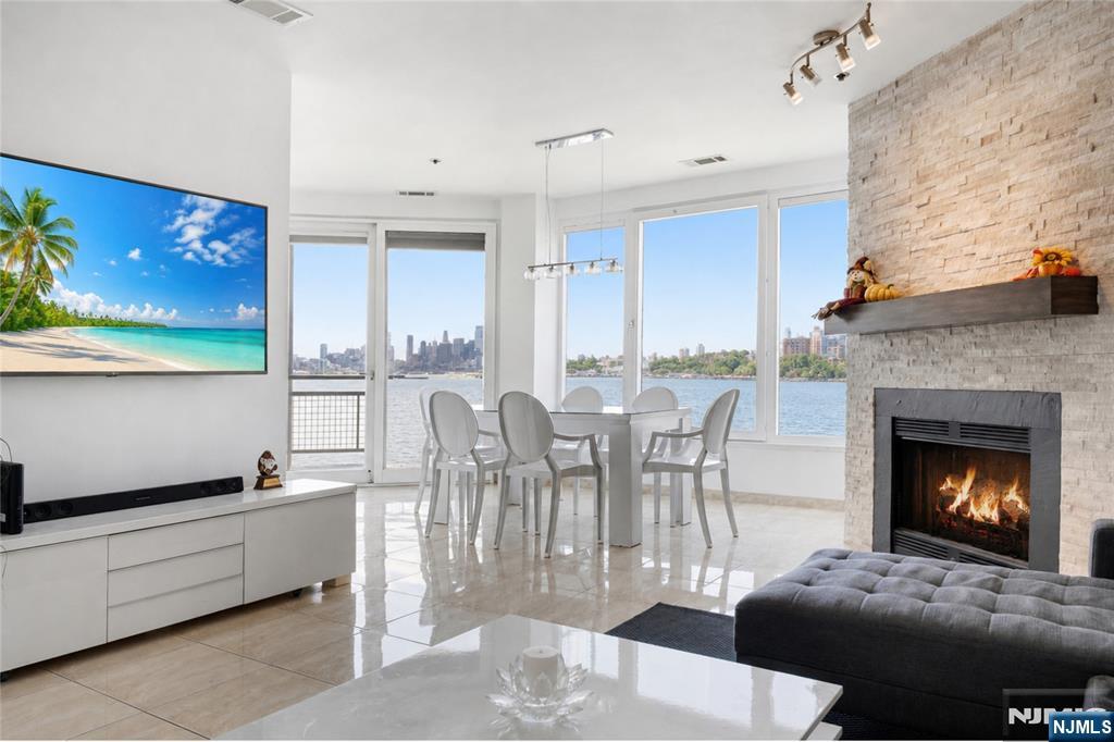 600 Harbor Boulevard 0928 - Photo 1
