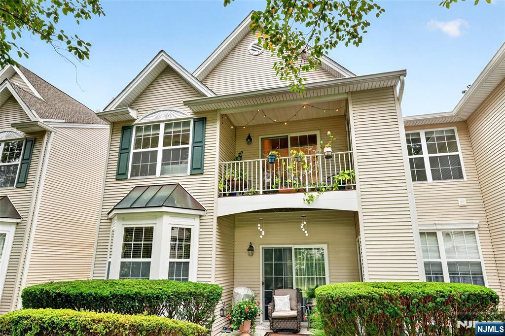 486 Cambridge Drive - Photo 3
