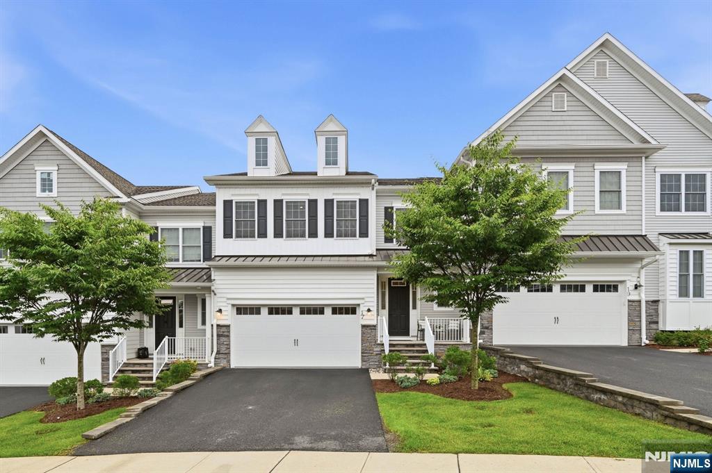 17 Cypress Lane - Photo 1
