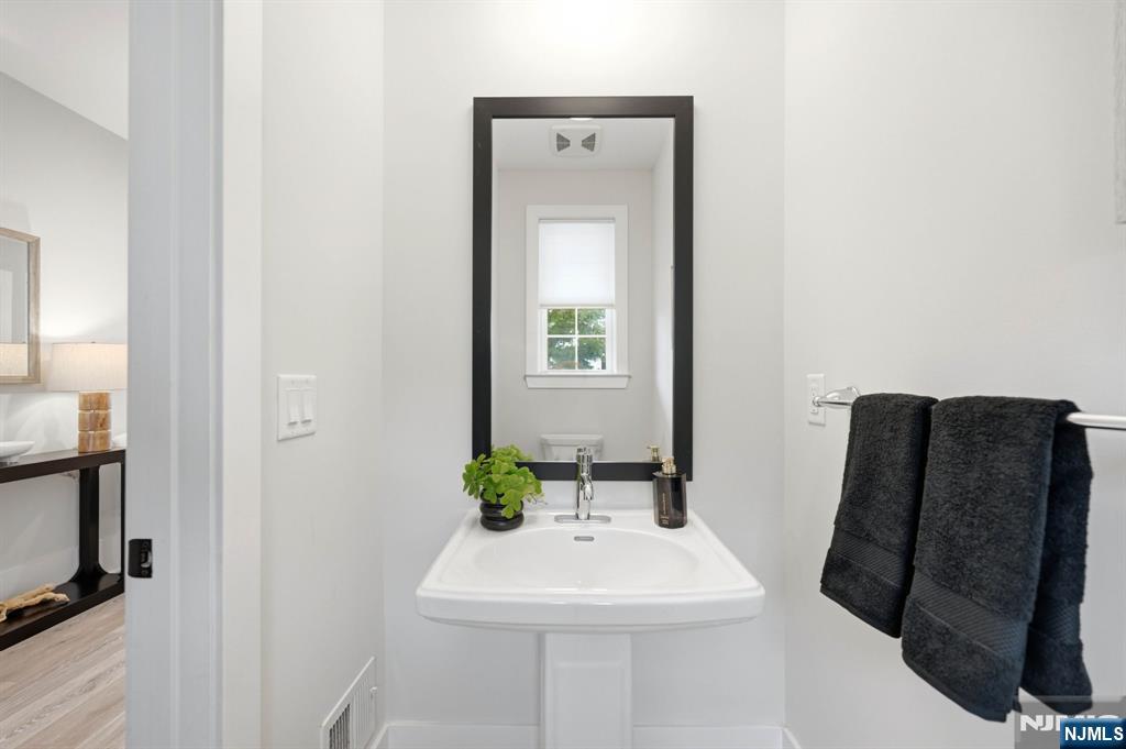 17 Cypress Lane - Photo 5