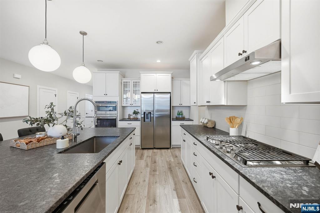 17 Cypress Lane — photo 10