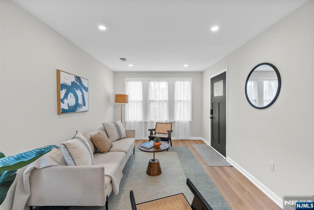 484 Sylvan Street - Photo 4