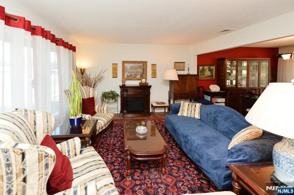 7 Harrison Street - Photo 4