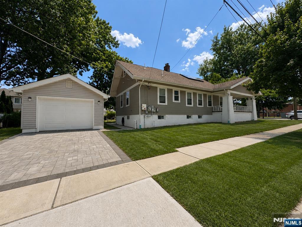 254 Midland Ave, River Edge, NJ 07661