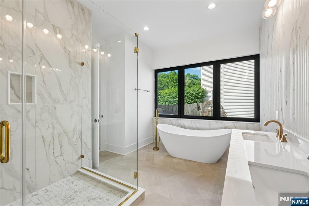 51 Herfort Road — photo 23