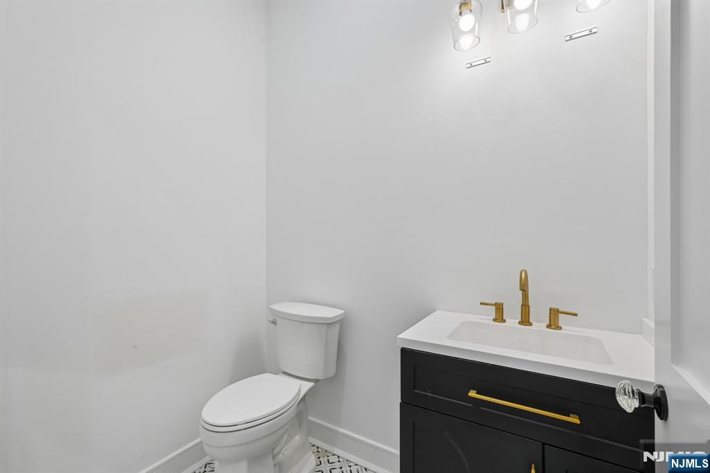 51 Herfort Road — photo 32