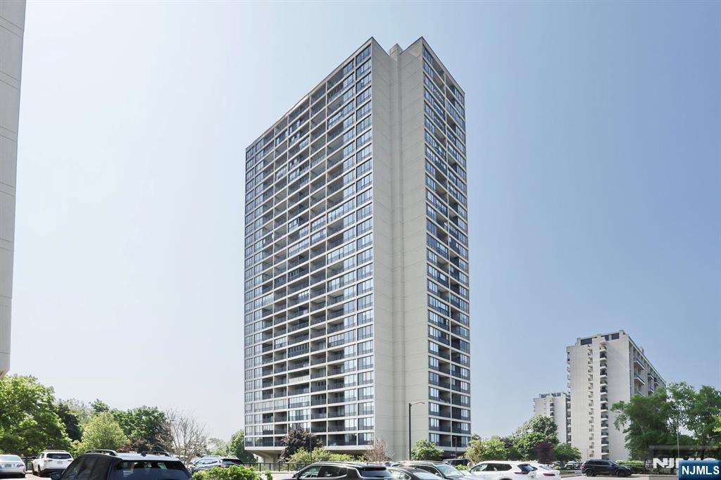 5 Horizon Rd #2209, Fort Lee, NJ 07024