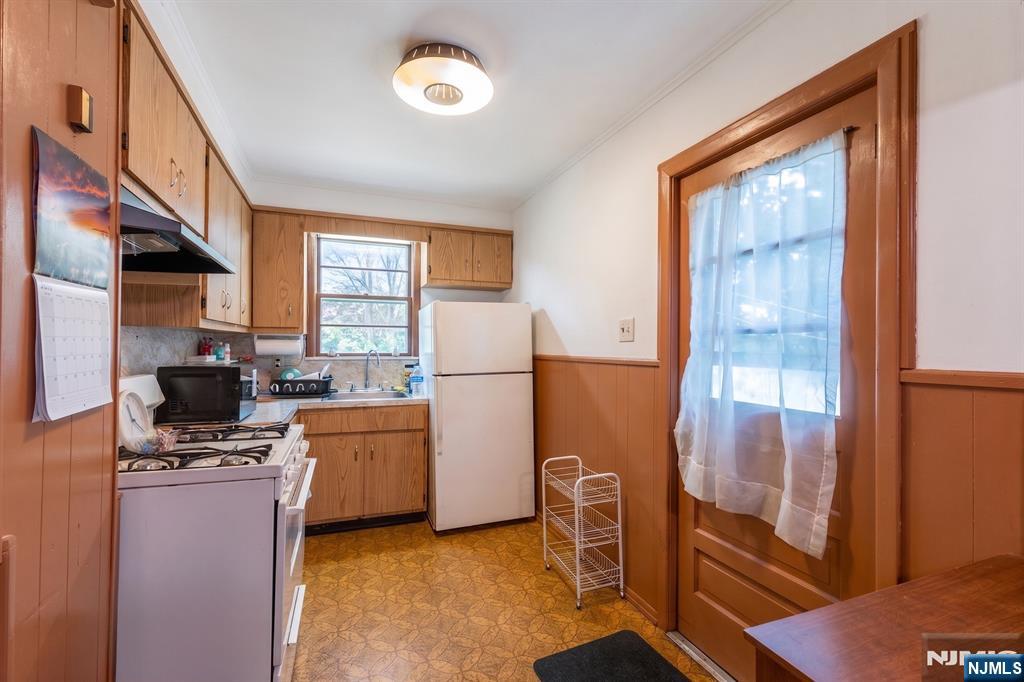 54 Cane St, Bogota, NJ 07603