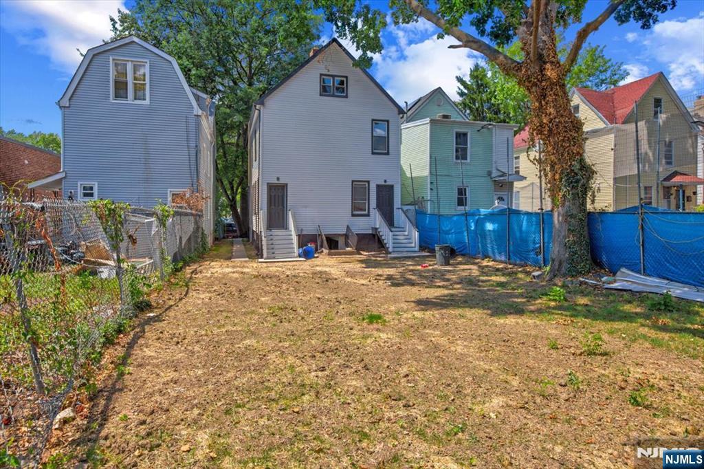 152 Clinton Street - Photo 4