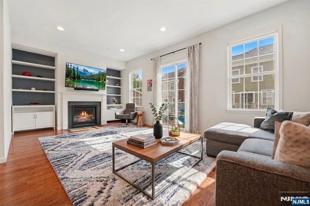 75 Roosevelt Dr, Wood Ridge, NJ 07075