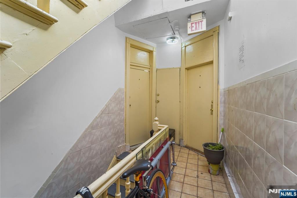715 22nd Street — photo 16
