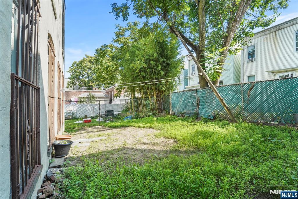 715 22nd Street — photo 18