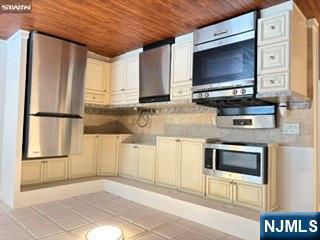 283 Orchard Street 1 - Photo 2