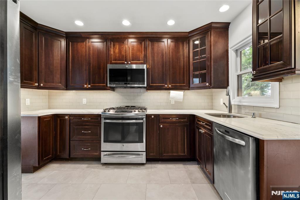54 Chestnut Avenue