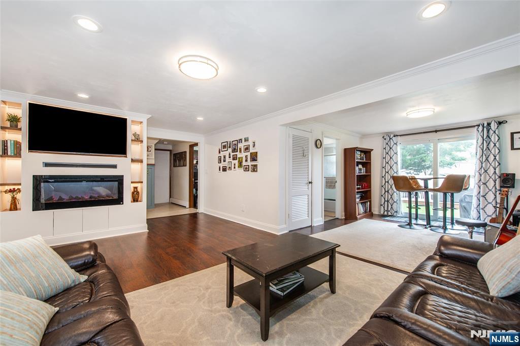 33 Van Buren Avenue - Photo 4