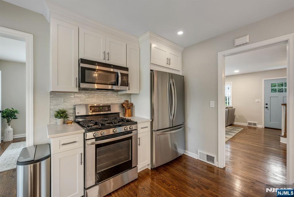 291 Midvale Street — photo 12
