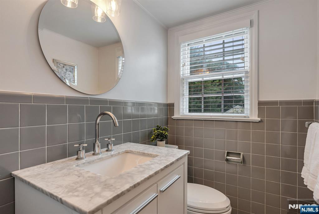 291 Midvale Street - Photo 15