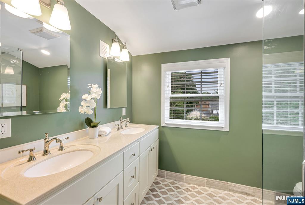 291 Midvale Street — photo 19